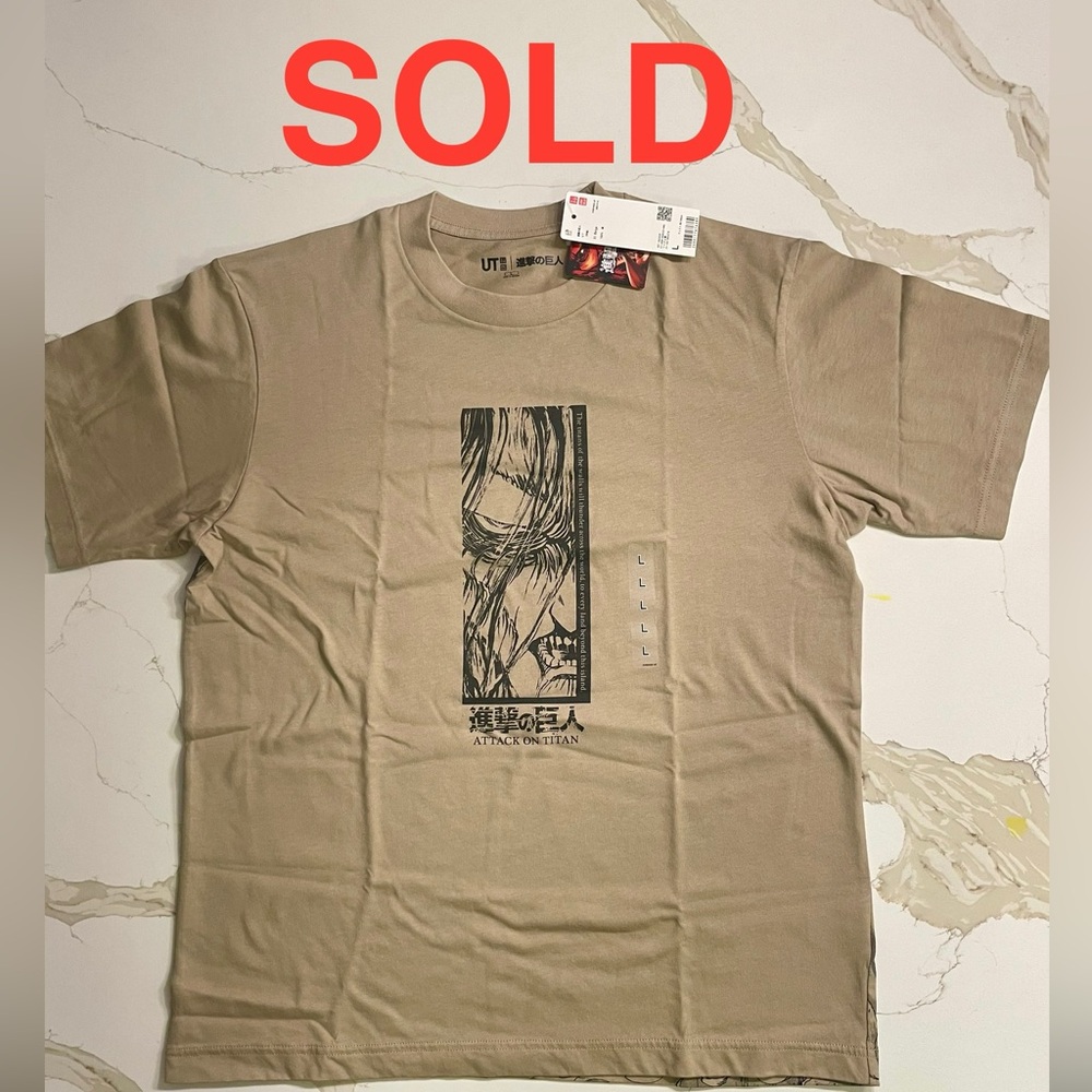 🚫SOLD🚫 Uniqlo Attack on Titan T-Shirt NWT